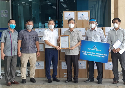 Tập đoàn Đất Xanh triển khai trao tặng gần 300 máy trợ thở oxy lưu lượng cao HFNC và thiết bị y tế cho 6 tỉnh thành phía Nam