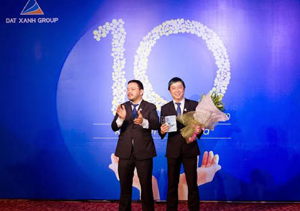 Dat Xanh Group holding 10th anniversary